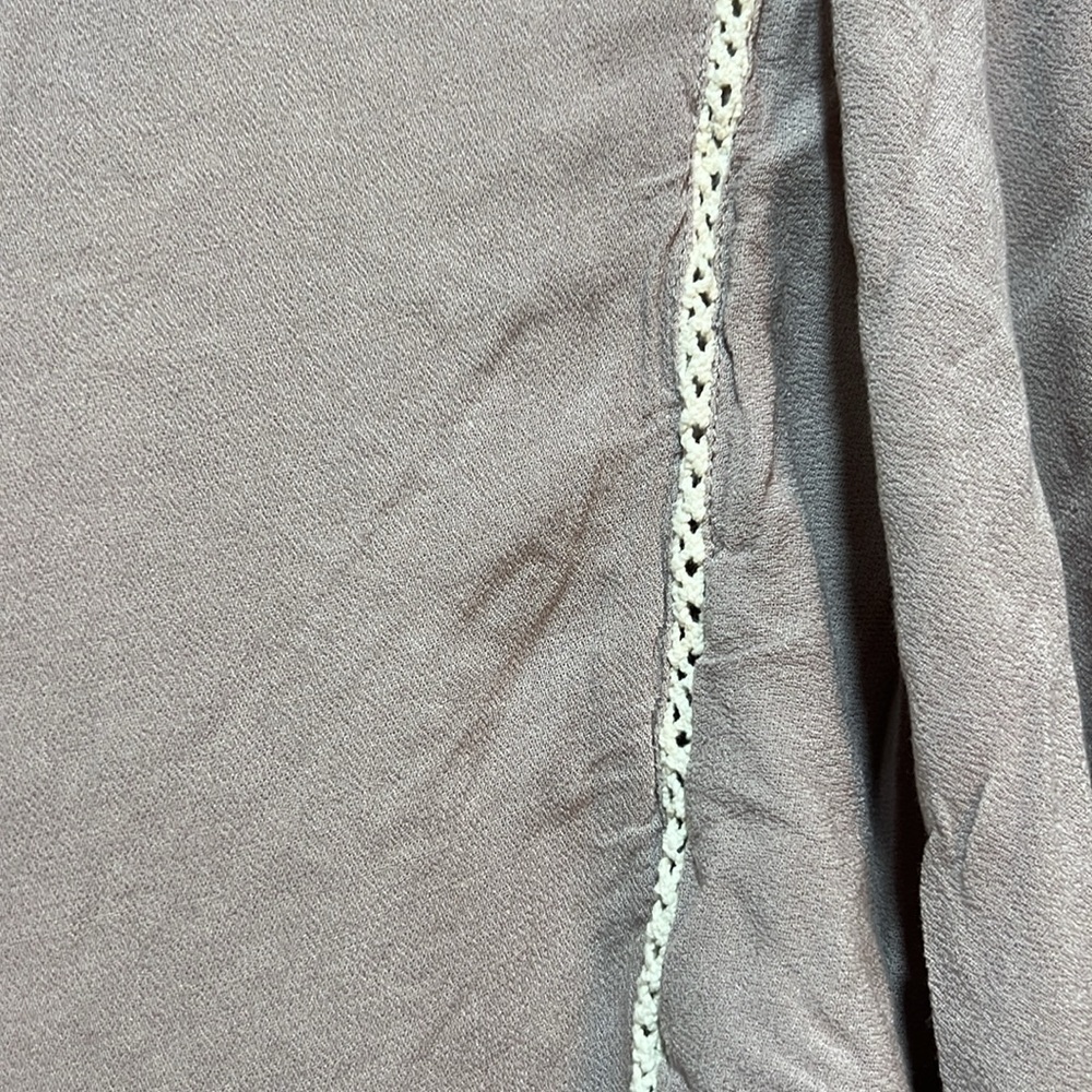 Others Follow Top M Peasant Lace Flutter Sleeve E… - image 7